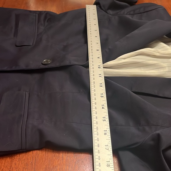 Ann Taylor navy one button blazer with pockets size 2 - Picture 7 of 8